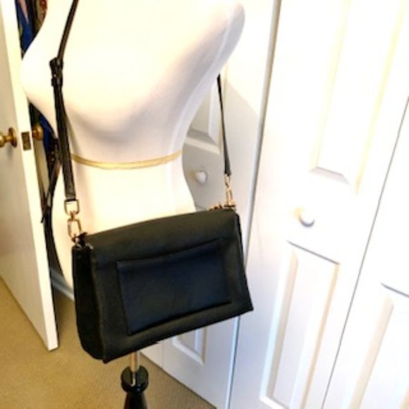 Tory Burch Black Shoulder Bag with Gold Chain Detail - Picture 6 of 8